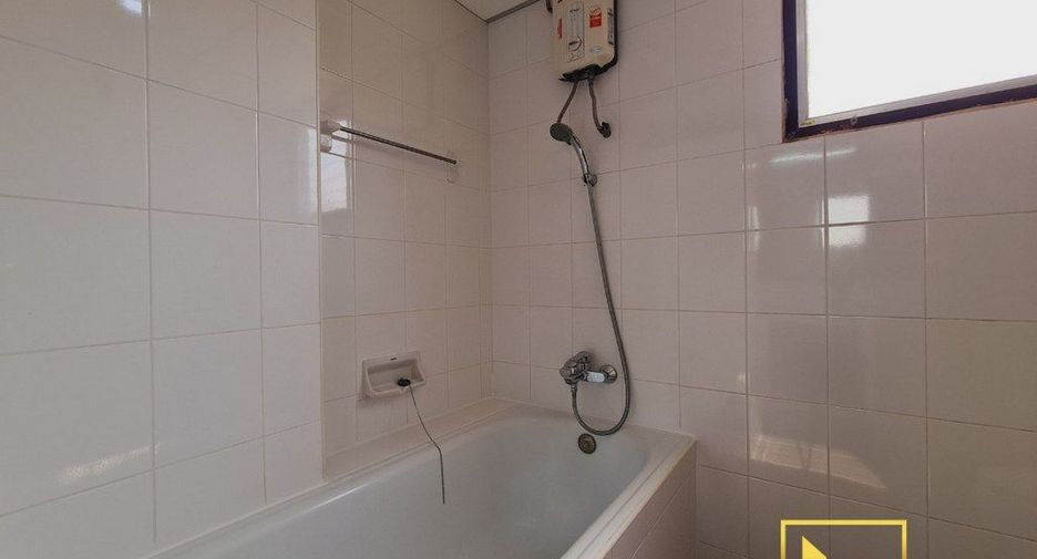 For rent 2 ベッドルーム apartment in Khlong Toei, Bangkok