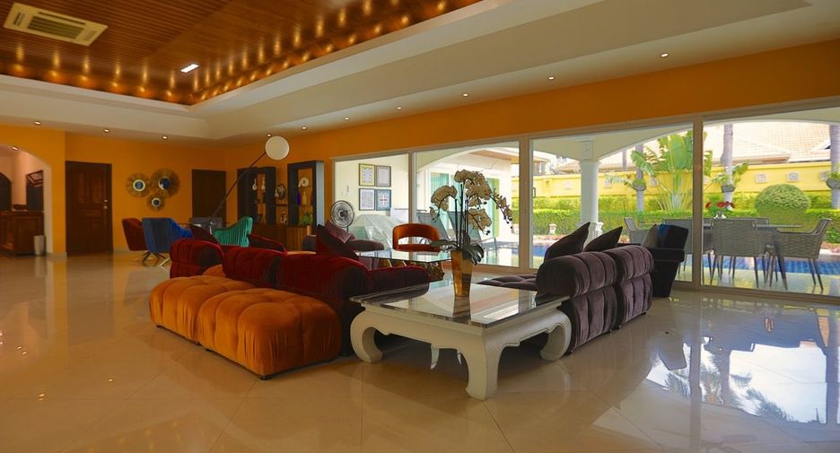 For sale 4 bed house in Bang Lamung, Chonburi