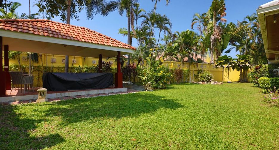For sale 4 bed house in Bang Lamung, Chonburi