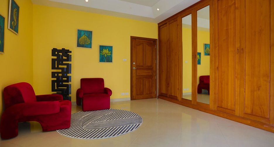 For sale 4 bed house in Bang Lamung, Chonburi