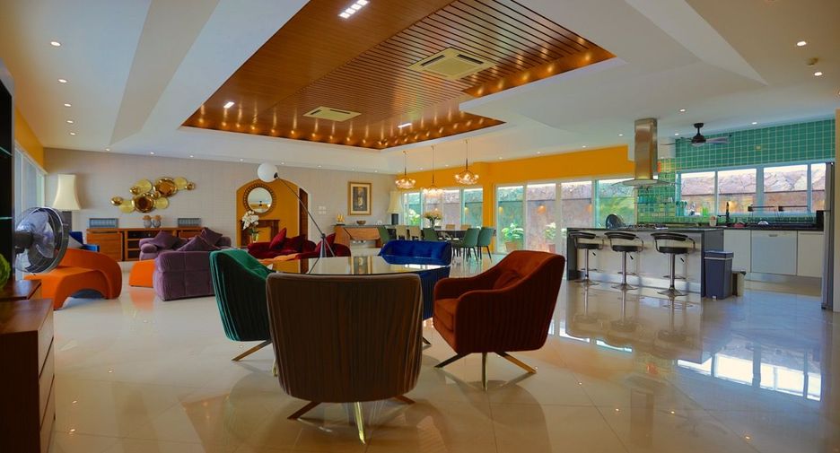 For sale 4 bed house in Bang Lamung, Chonburi
