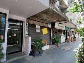 For sale 3 Beds retail Space in Chatuchak, Bangkok