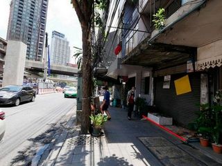 Продажа 3 спальни торговое помещение в Чатучак, Бангкок