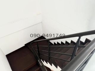 Аренда 5 спальни торговое помещение в Пхра Кханонг, Бангкок