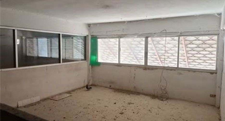 For sale retail Space in Mueang Phetchaburi, Phetchaburi