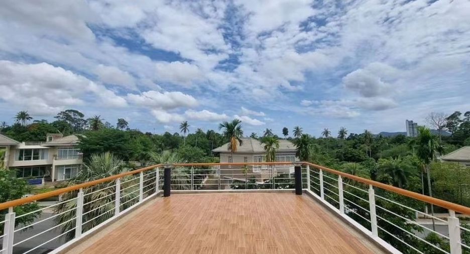 For sale 4 bedrooms house in Sattahip, Chonburi