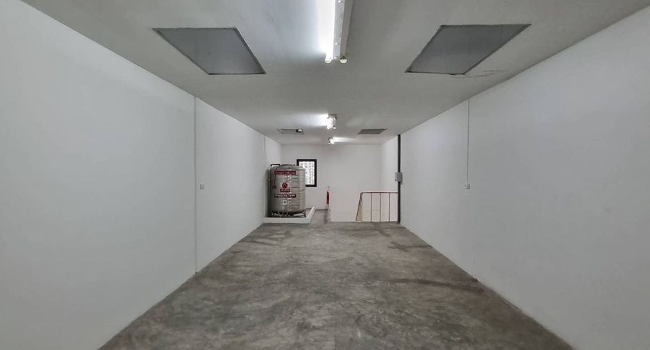 For rent そして for sale retail Space in Ratchathewi, Bangkok