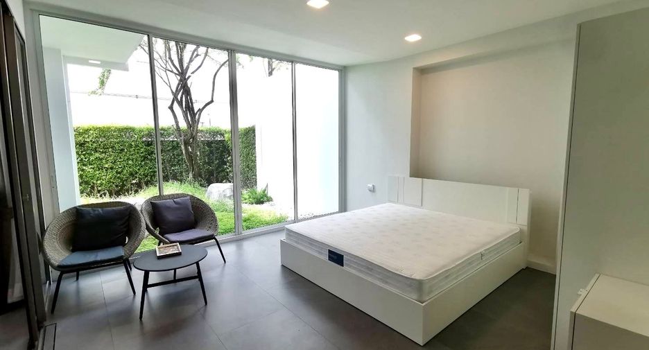 For sale 3 bedrooms house in Saphan Sung, Bangkok