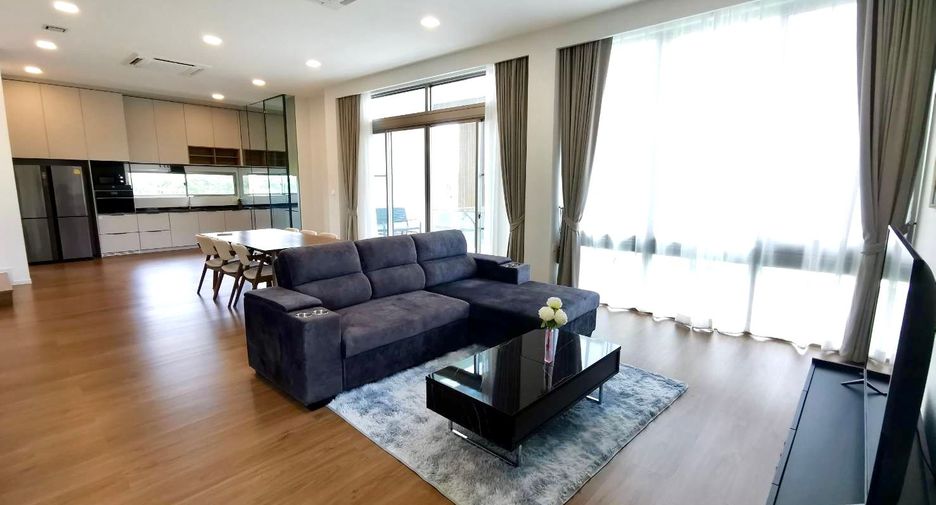 For sale 3 bedrooms house in Saphan Sung, Bangkok