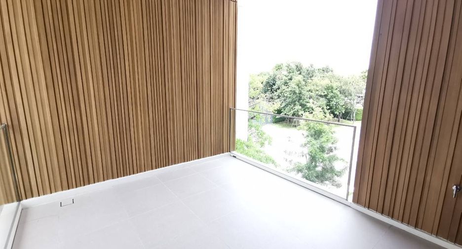 For sale 3 bedrooms house in Saphan Sung, Bangkok