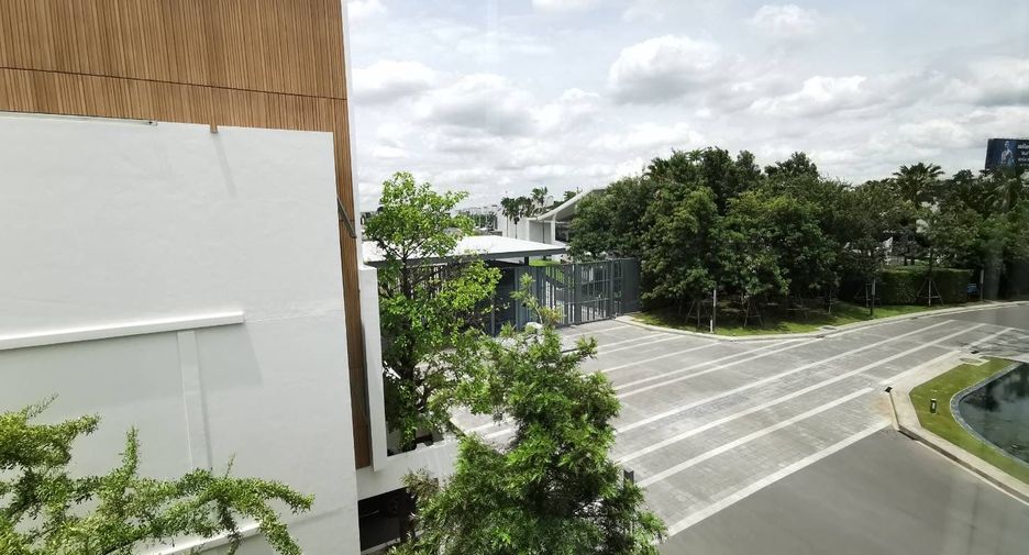 For sale 3 bedrooms house in Saphan Sung, Bangkok