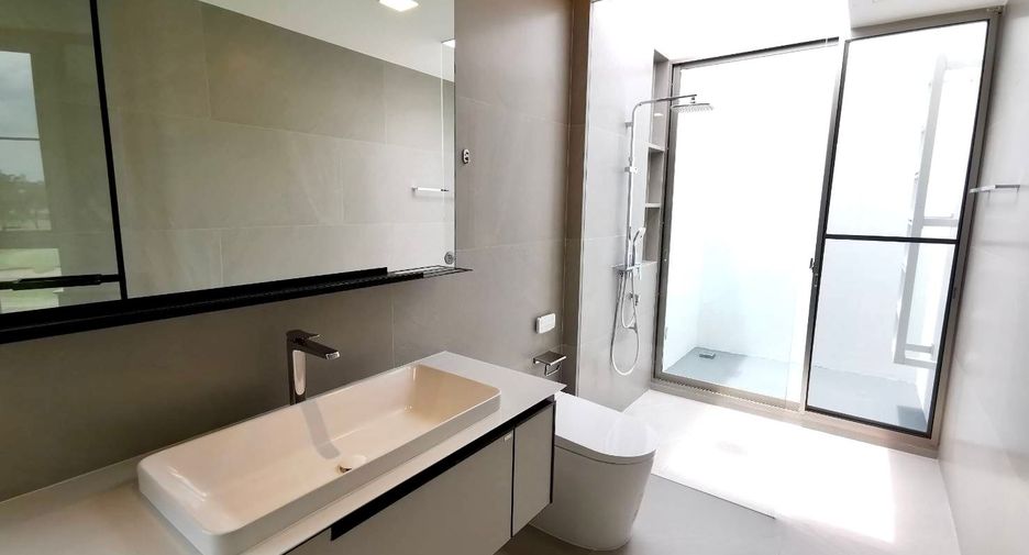 For sale 3 bedrooms house in Saphan Sung, Bangkok