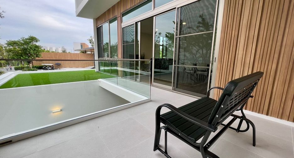 For sale 3 bedrooms house in Saphan Sung, Bangkok