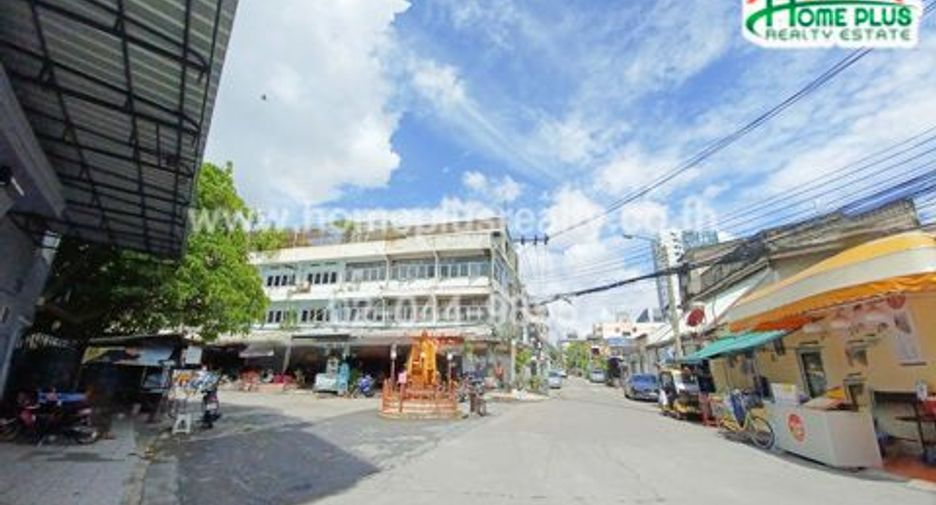 For sale 1 bed retail Space in Wang Thonglang, Bangkok