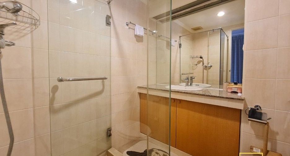 Condo en alquiler de 2 habitaciones en Khlong Toei, Bangkok