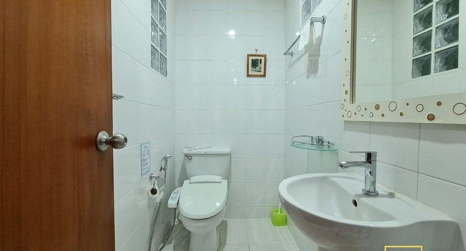 Condo en alquiler de 2 habitaciones en Khlong Toei, Bangkok