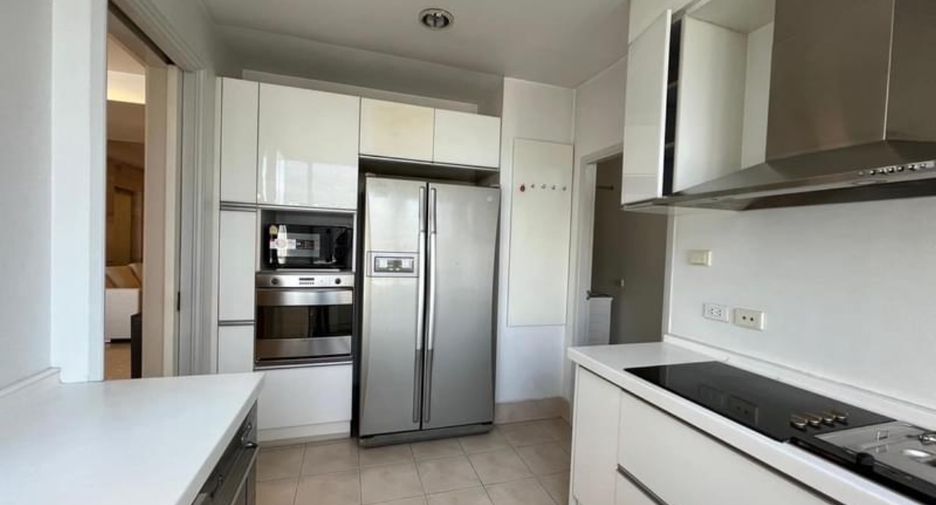 Wohnung zur Miete mit 3 Zimmer in Watthana, Bangkok