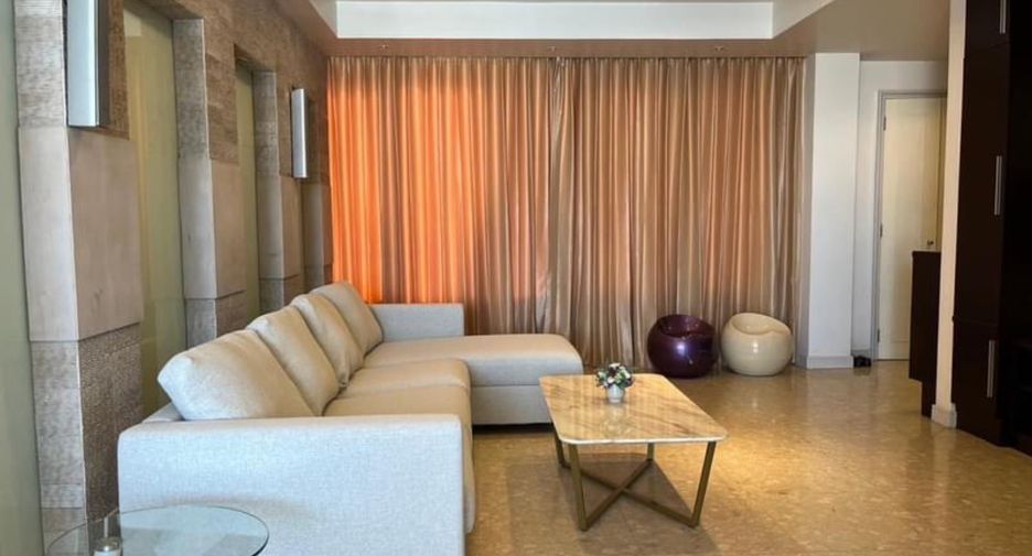 Wohnung zur Miete mit 3 Zimmer in Watthana, Bangkok