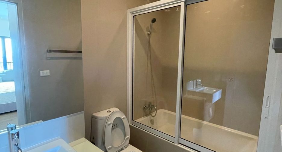 For sale 1 bed condo in Khlong Toei, Bangkok