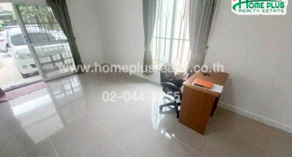 For sale 4 bedrooms townhouse in Lam Luk Ka, Pathum Thani