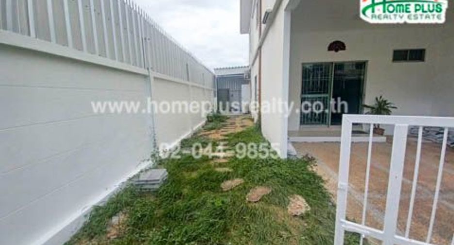 For sale 4 bedrooms townhouse in Lam Luk Ka, Pathum Thani