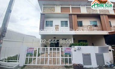 For sale 4 bedrooms townhouse in Lam Luk Ka, Pathum Thani