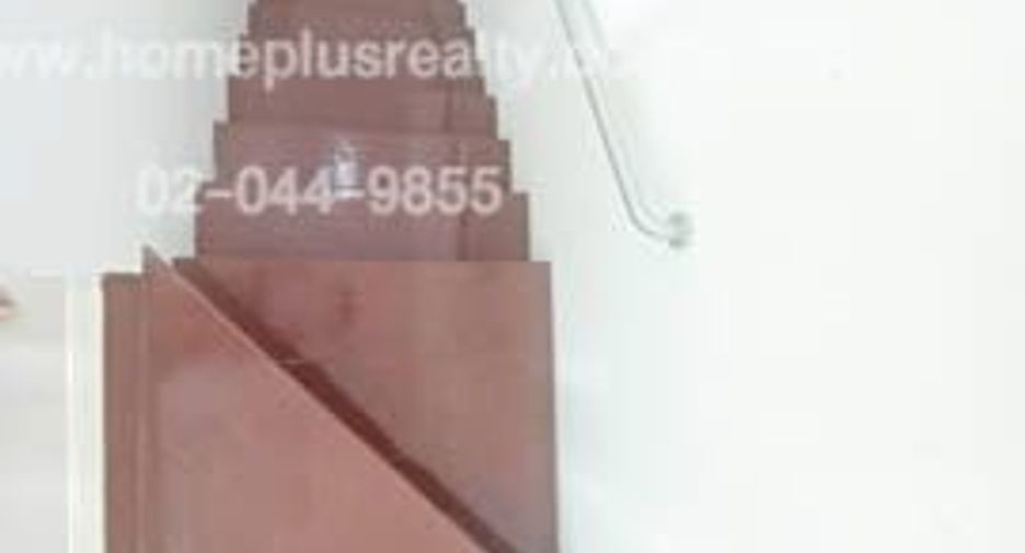 For sale 4 bedrooms townhouse in Lam Luk Ka, Pathum Thani