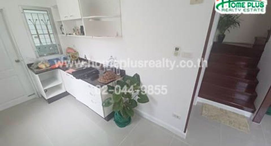 For sale 4 bedrooms townhouse in Lam Luk Ka, Pathum Thani