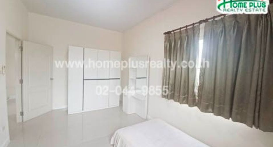 For sale 4 bedrooms townhouse in Lam Luk Ka, Pathum Thani