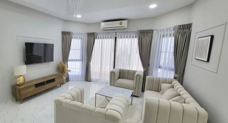 For sale 3 bedrooms villa in Bang Lamung, Chonburi