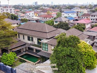 For rent 6 bed house in Phra Khanong, Bangkok