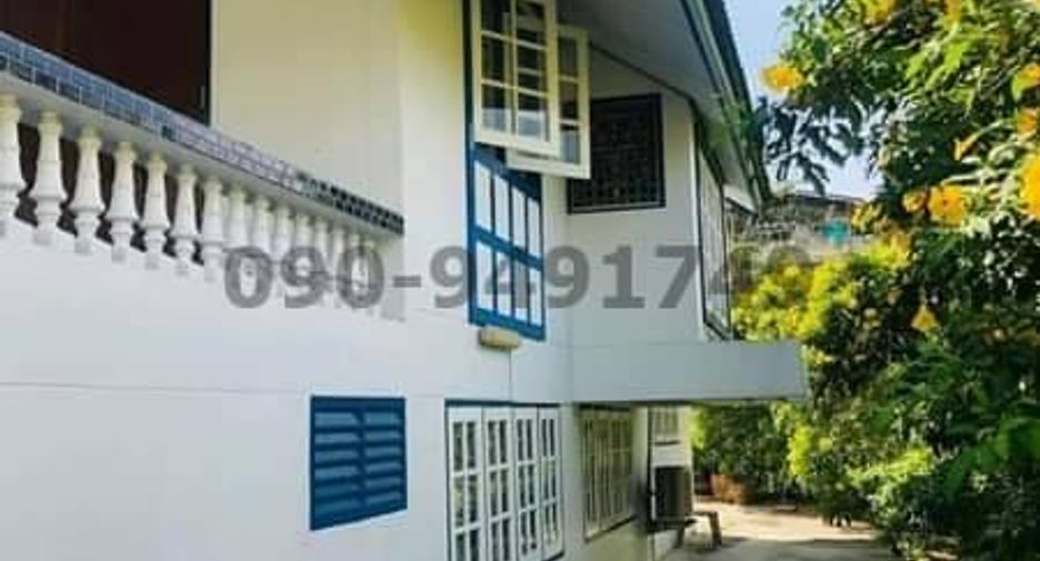 For rent 3 bedrooms house in Khlong San, Bangkok