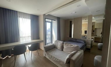 Wohnung zur Miete und zum Kauf mit 1 Zimmer in Bang Rak, Bangkok