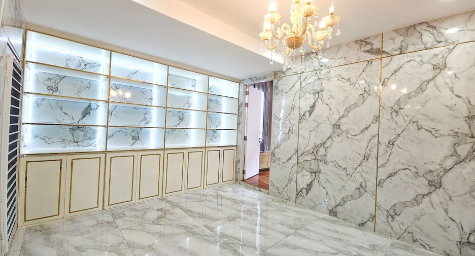 Продажа 4 спальни дом в Буенг Кум, Бангкок