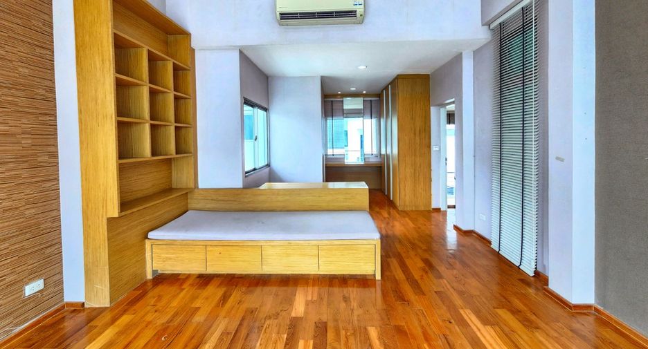 Продажа 4 спальни дом в Буенг Кум, Бангкок