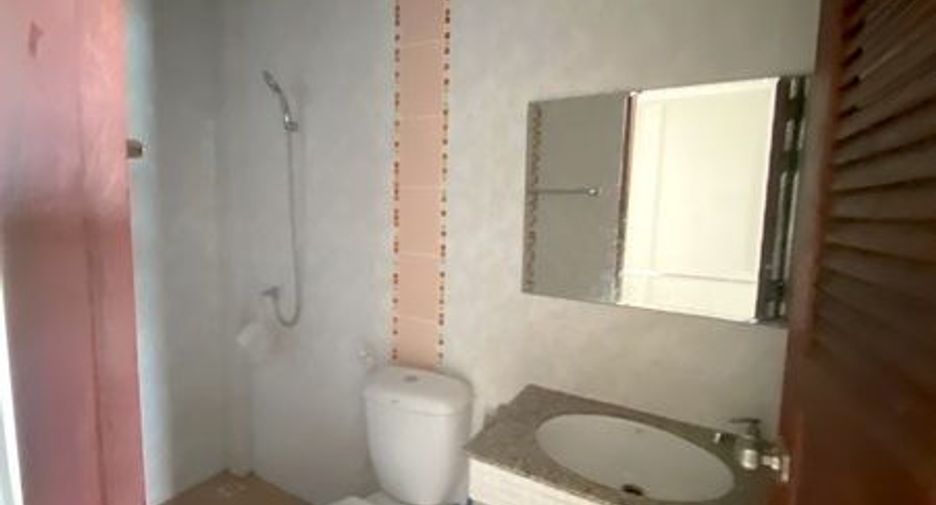 For sale 2 bedrooms townhouse in Mueang Udon Thani, Udon Thani