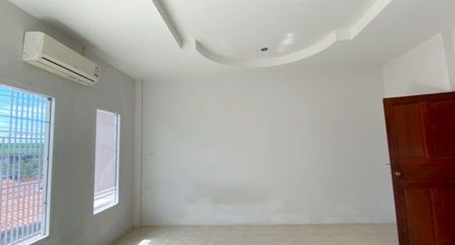 For sale 2 bedrooms townhouse in Mueang Udon Thani, Udon Thani