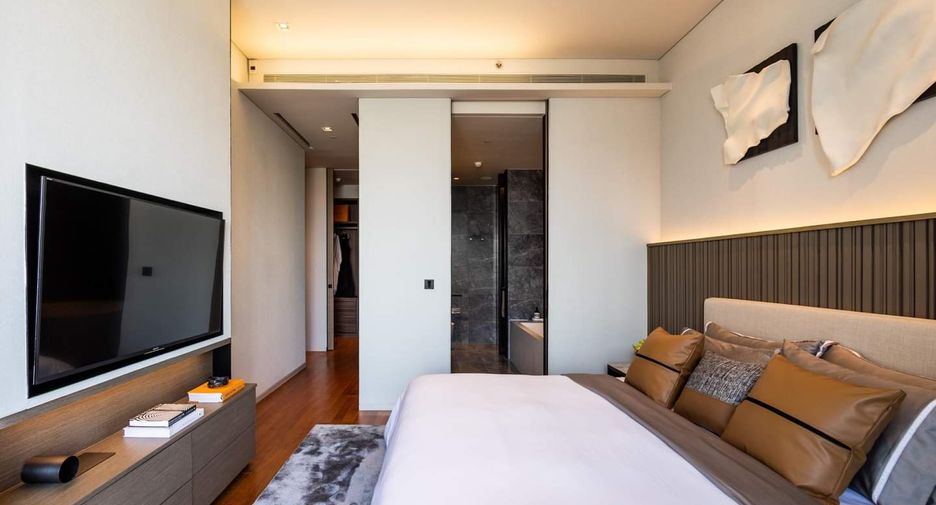 For sale 2 bed condo in Khlong San, Bangkok