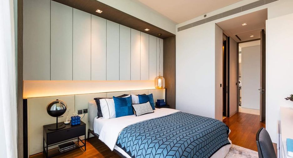 For sale 2 bed condo in Khlong San, Bangkok