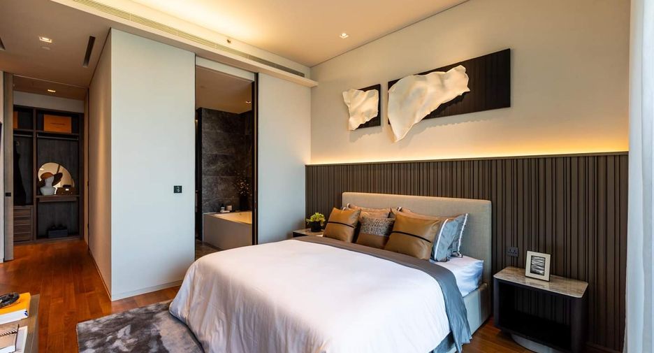 For sale 2 bed condo in Khlong San, Bangkok