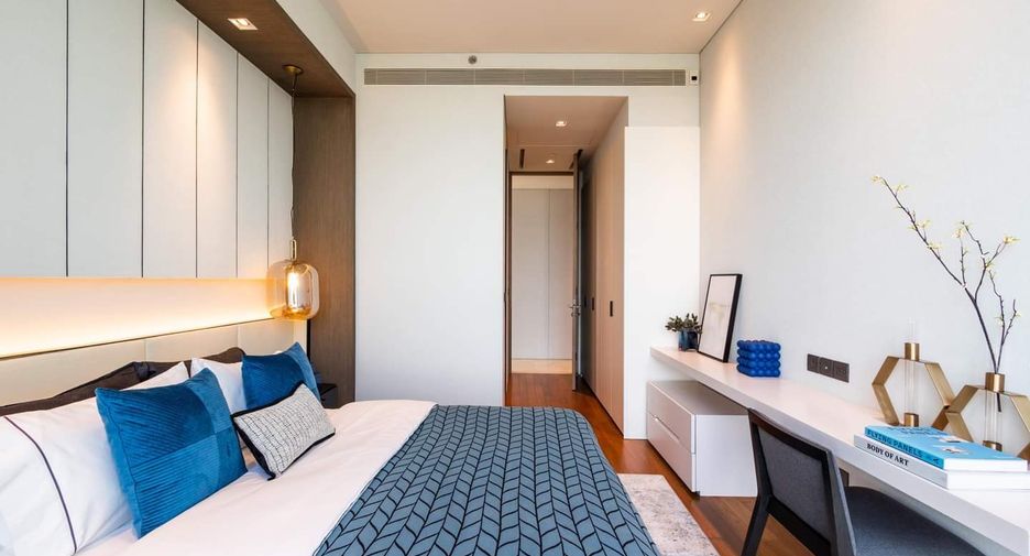 For sale 2 bed condo in Khlong San, Bangkok