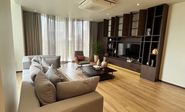 For rent 3 bedrooms condo in Khlong Toei, Bangkok