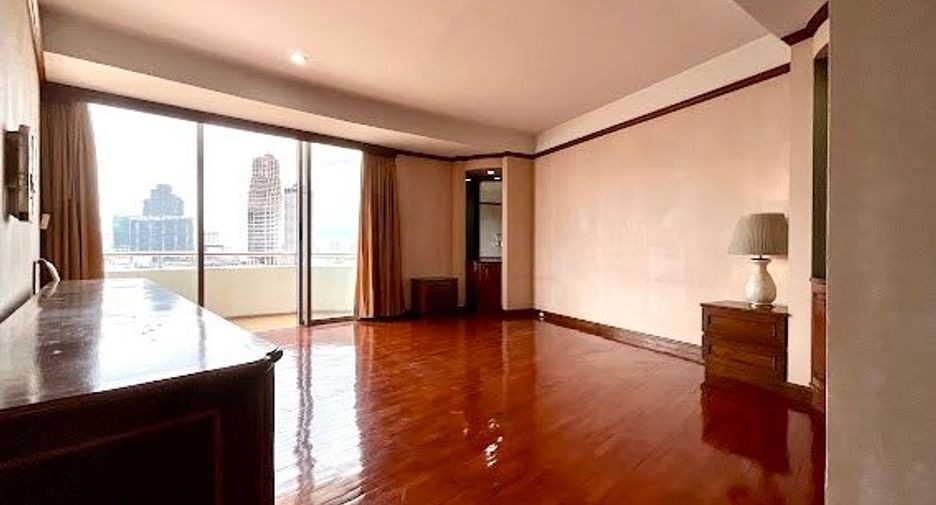 For sale 2 bedrooms condo in Sathon, Bangkok