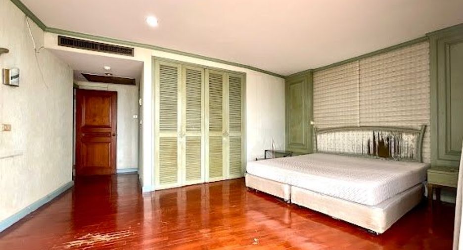 For sale 2 bedrooms condo in Sathon, Bangkok