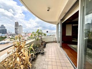 For sale 2 ベッドルーム condo in Sathon, Bangkok