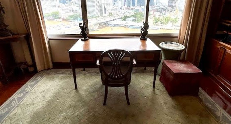 For sale 2 bedrooms condo in Sathon, Bangkok