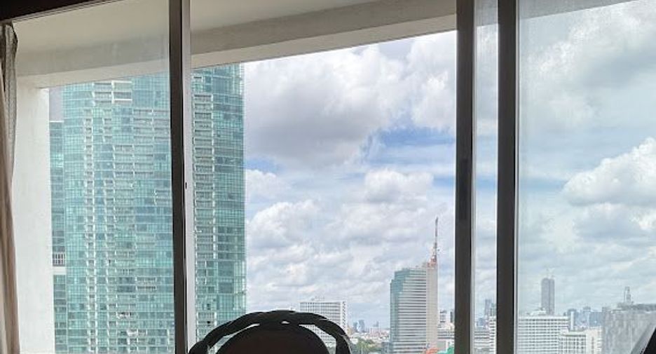 For sale 2 bedrooms condo in Sathon, Bangkok