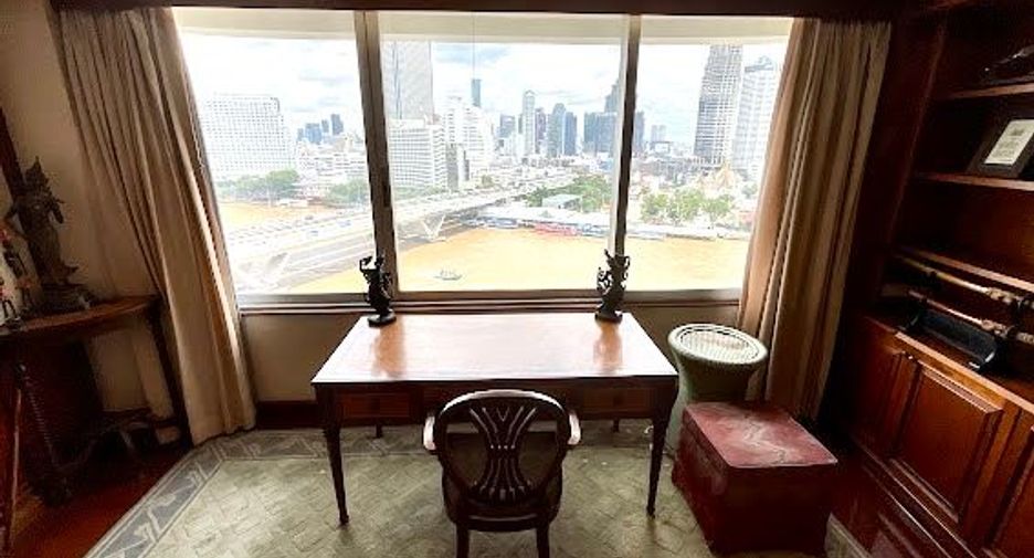 For sale 2 bedrooms condo in Sathon, Bangkok