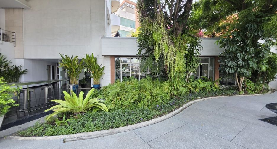 For sale 2 bedrooms condo in Sathon, Bangkok