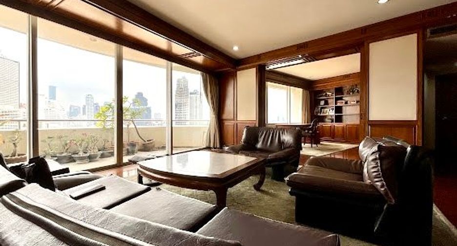 For sale 2 bedrooms condo in Sathon, Bangkok